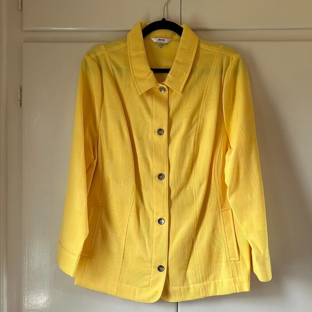 Yellow Alia Petite lightweight button closure jacket with side pockets-Size 16P